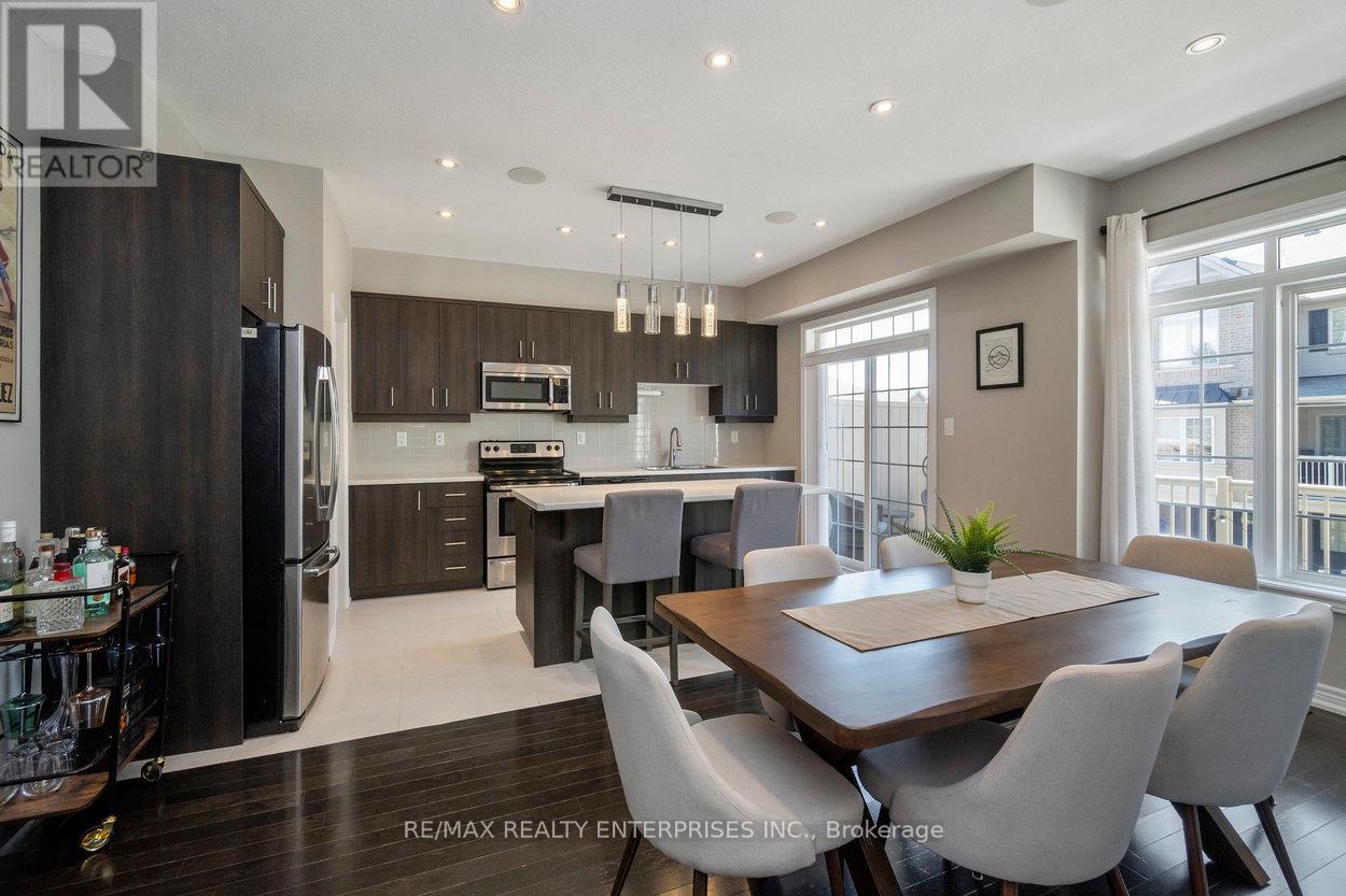 Photo 10 of 9 215 Dundas Street E, Hamilton ON