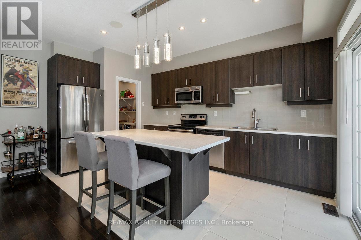 Photo 12 of 9 215 Dundas Street E, Hamilton ON