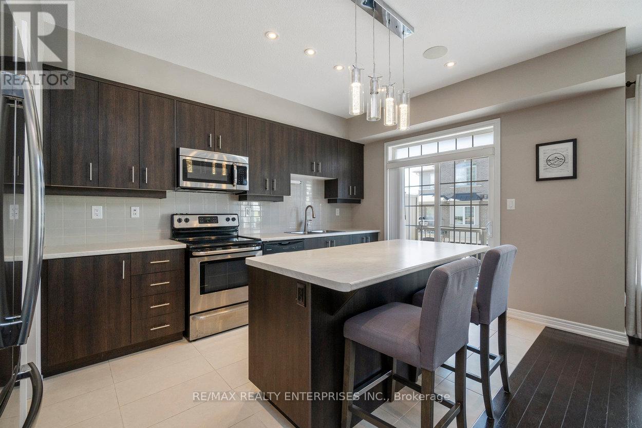 Photo 15 of 9 215 Dundas Street E, Hamilton ON