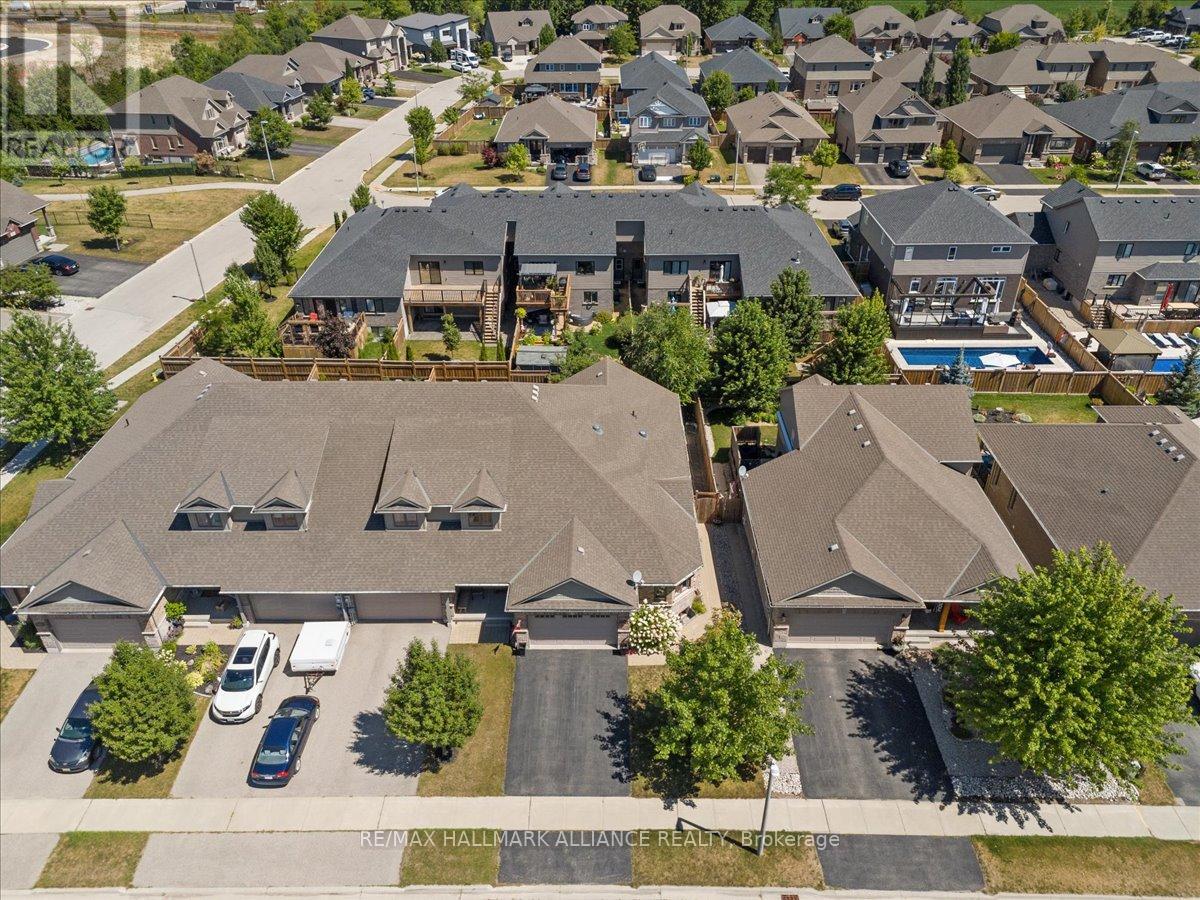 Photo 24 of 77 Finnie Lane, Centre Wellington ON