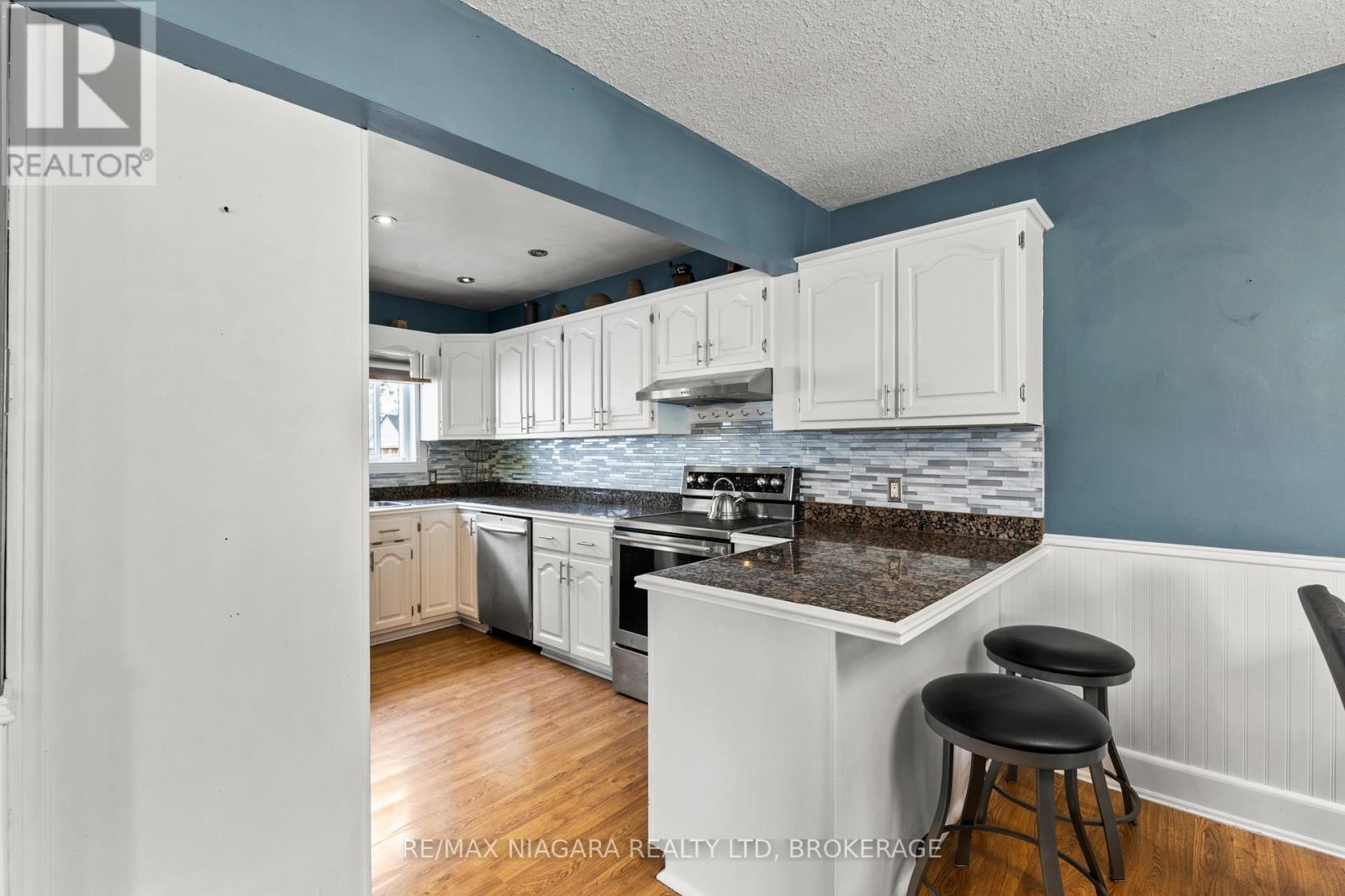 Photo 27 of 272 Wallace Avenue S, Welland ON