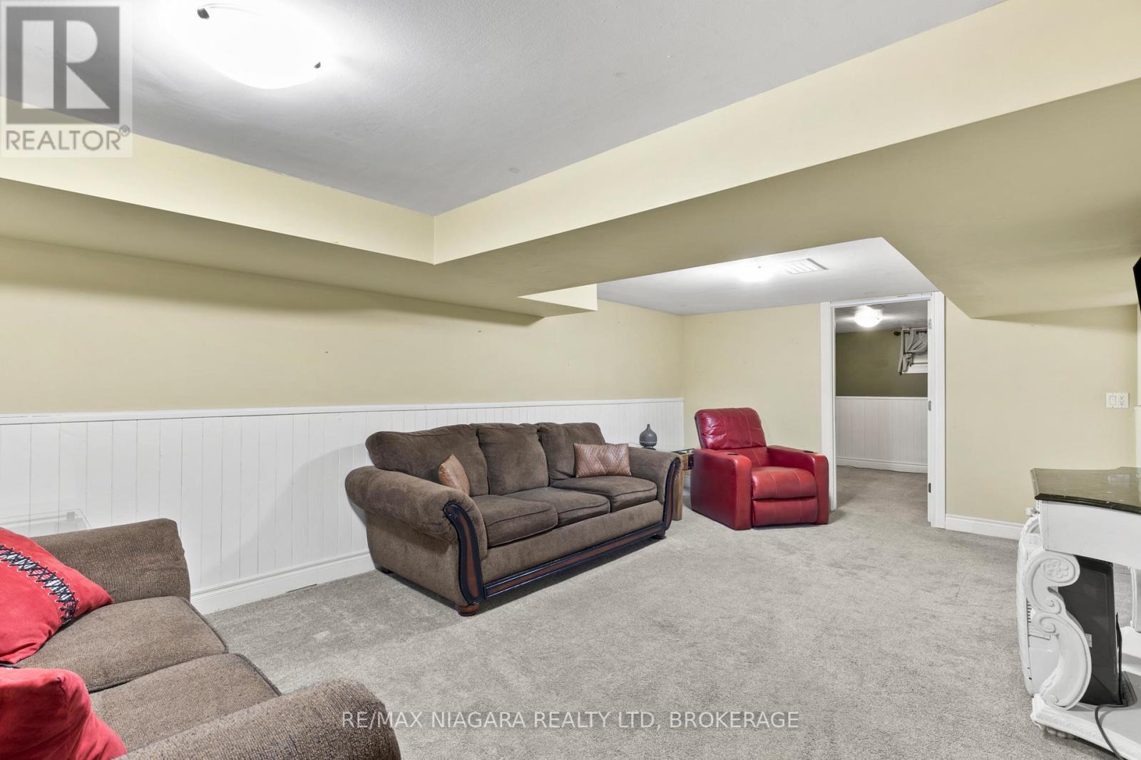 Photo 35 of 272 Wallace Avenue S, Welland ON