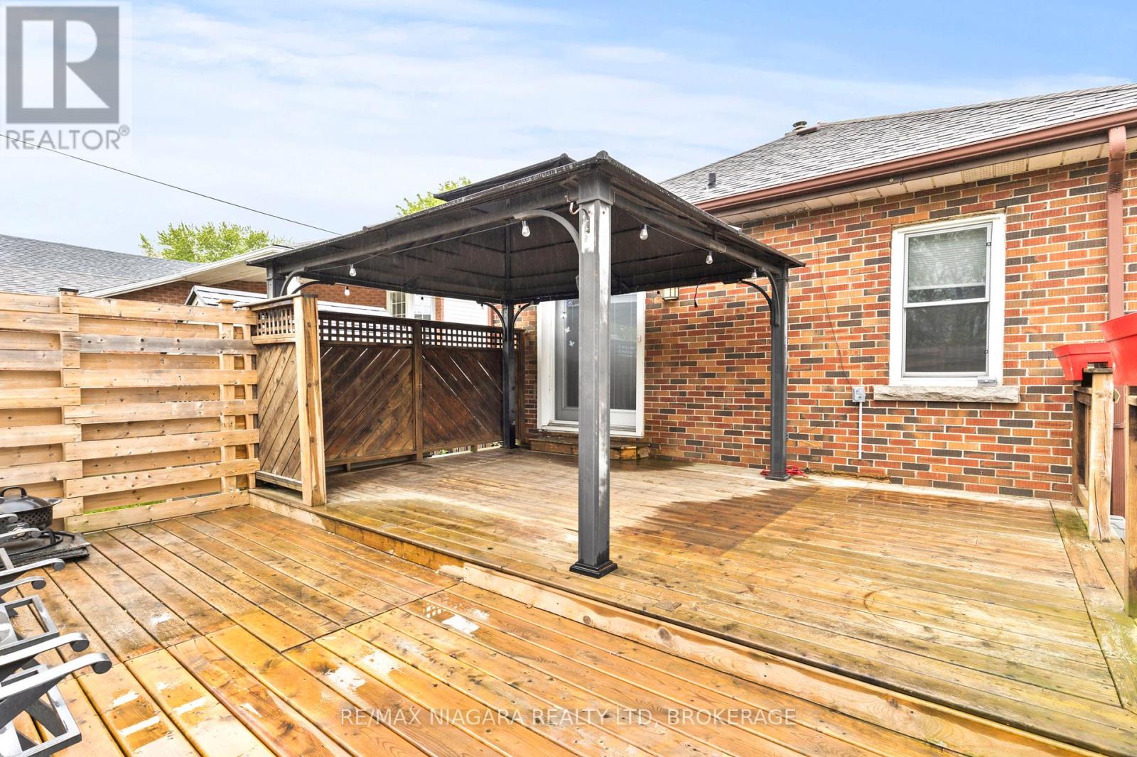 Photo 31 of 272 Wallace Avenue S, Welland ON