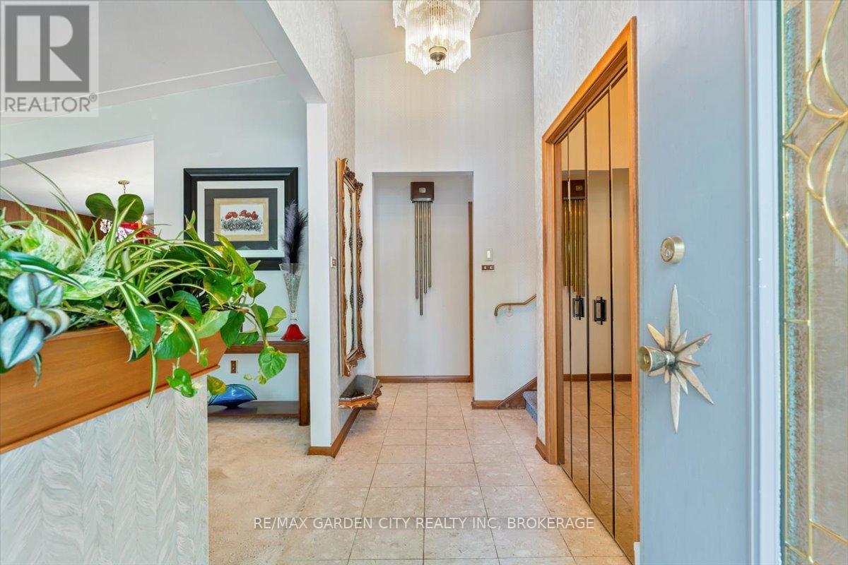 Photo 24 of 7 Glenayr Place, St Catharines ON