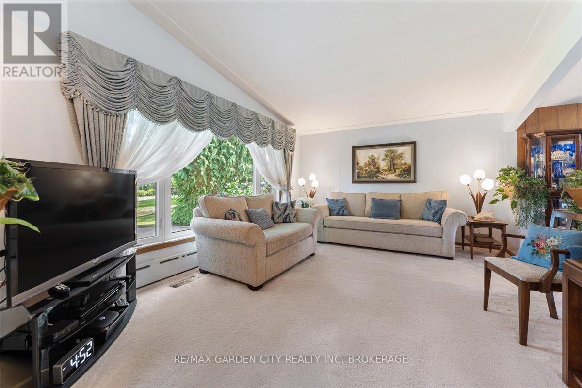 Photo 44 of 7 Glenayr Place, St Catharines ON