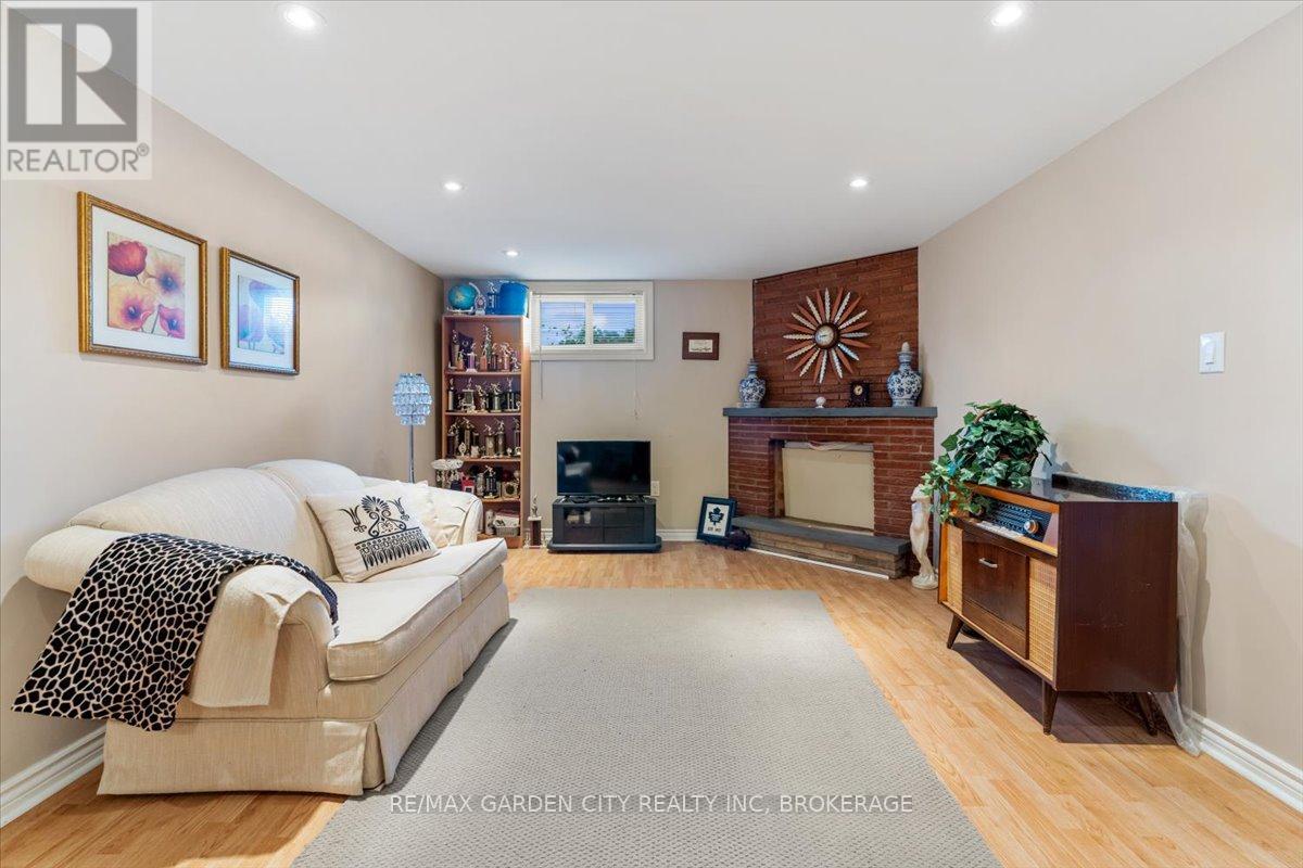 Photo 34 of 160 Elgin Street, Thorold ON