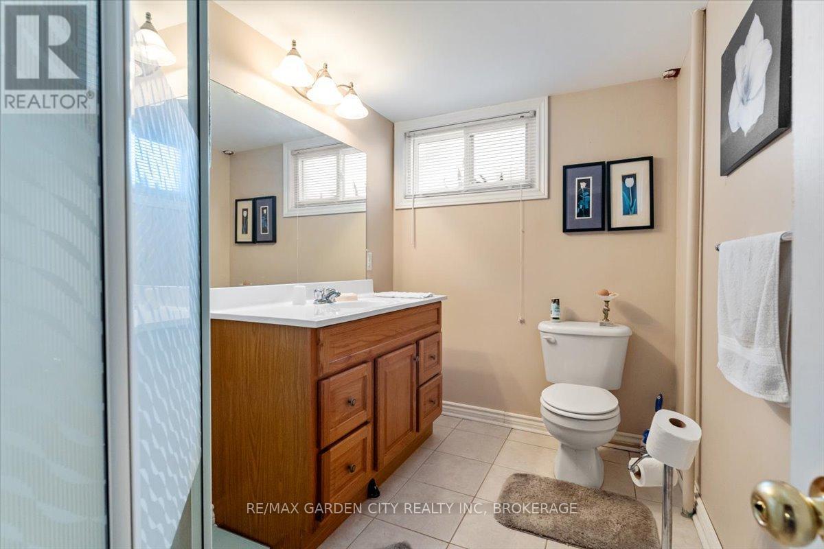 Photo 36 of 160 Elgin Street, Thorold ON