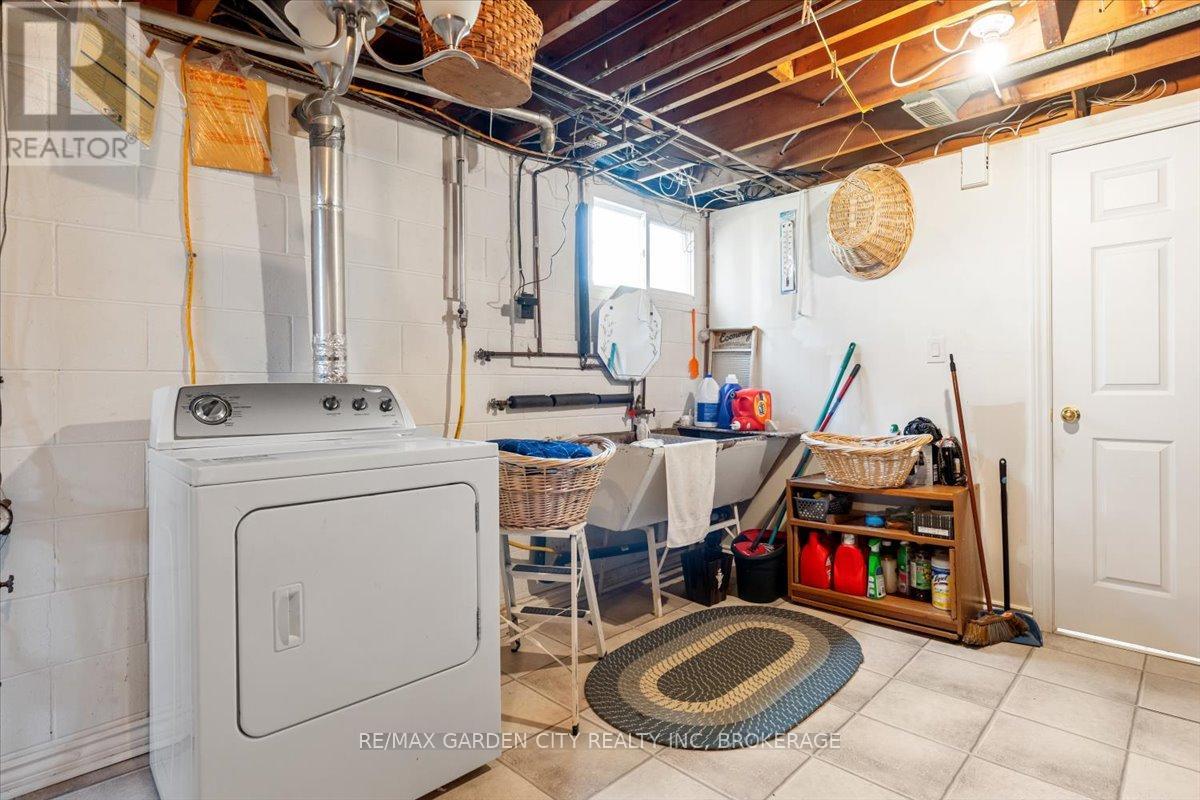 Photo 37 of 160 Elgin Street, Thorold ON