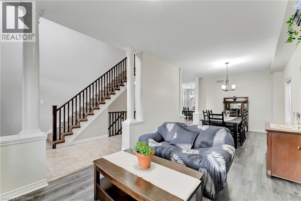 Photo 21 of 34 Crawford Place, Paris ON