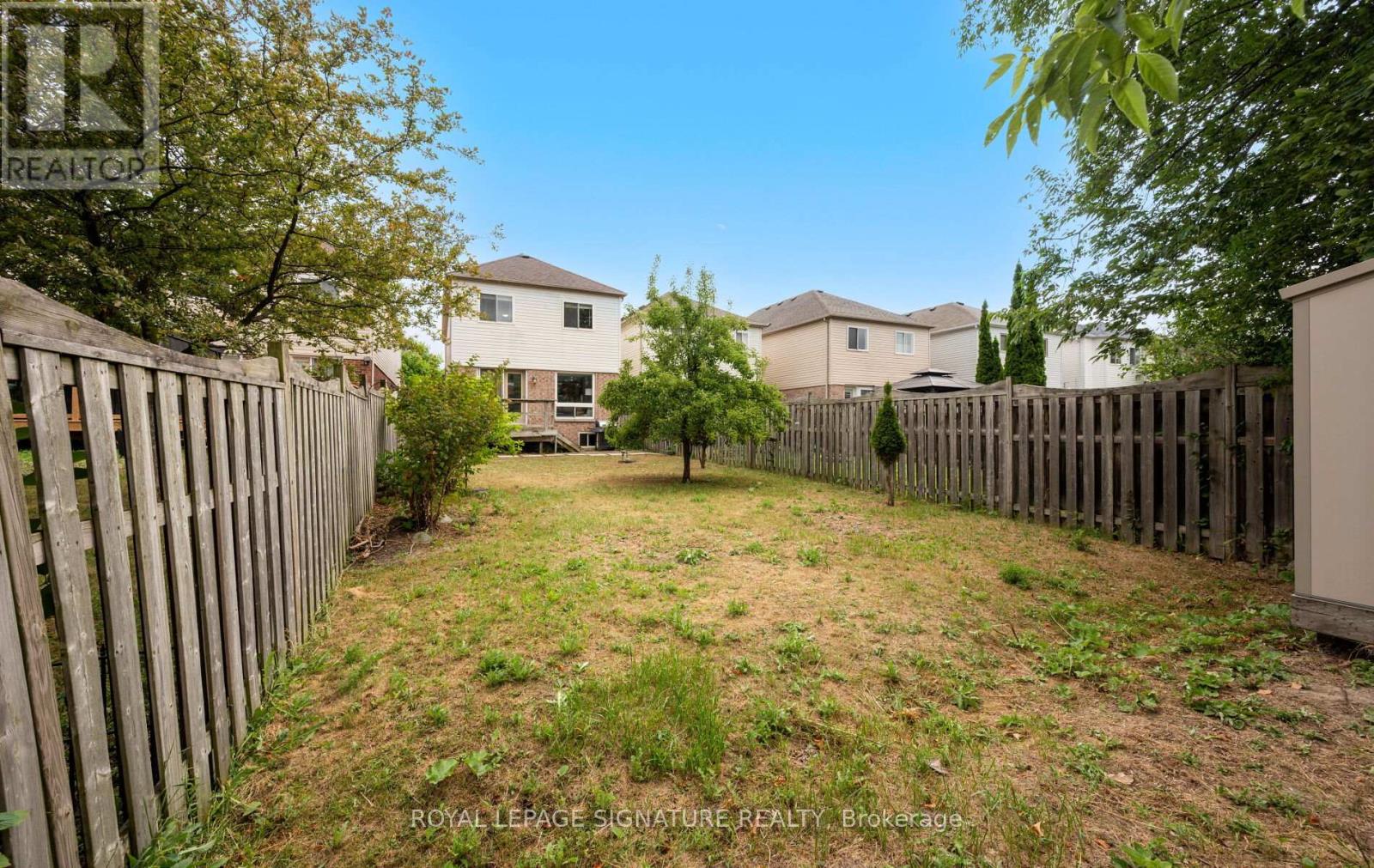 Photo 47 of 541 Pelletier Court, Newmarket ON