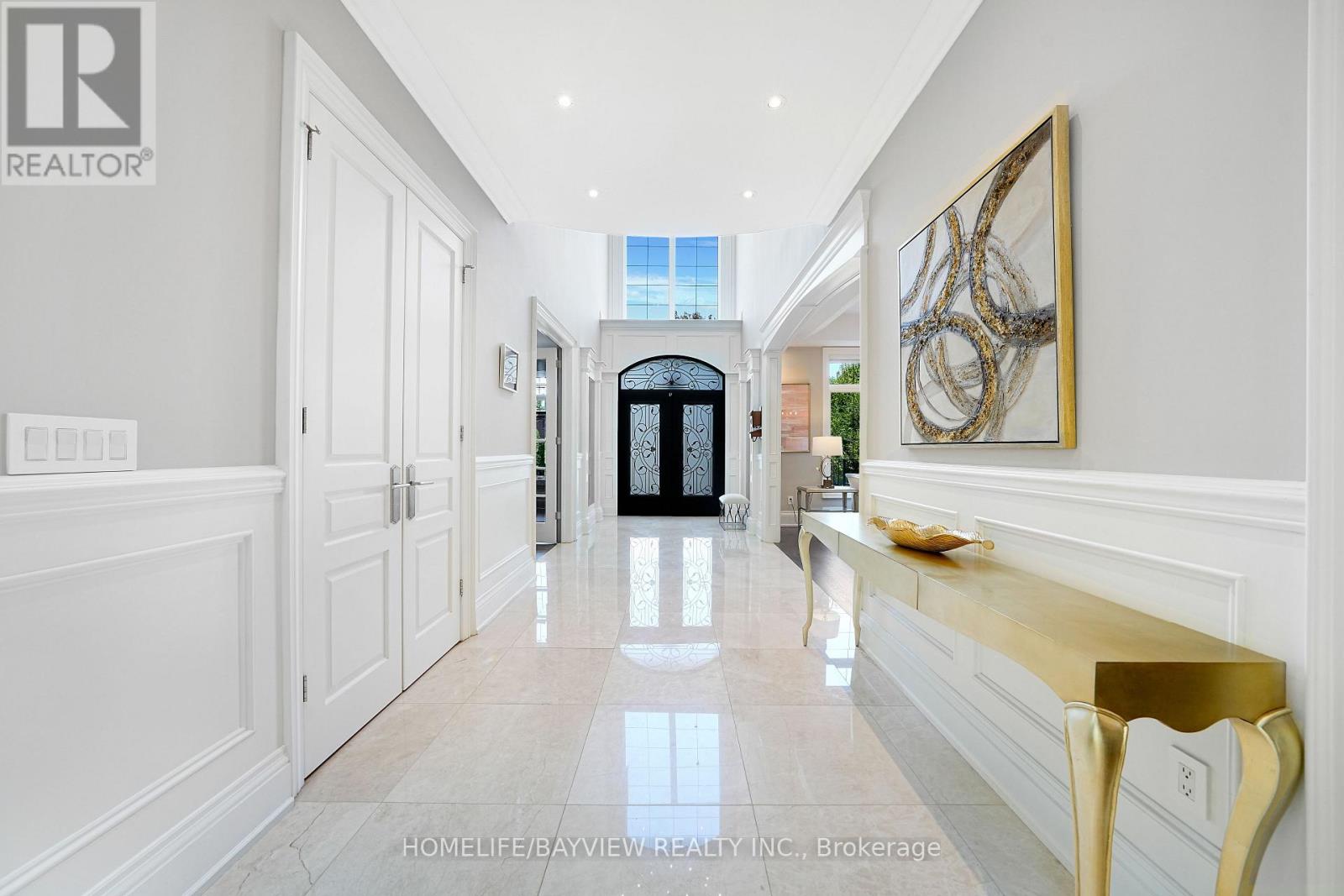 Photo 39 of 111 Hillview Road, Aurora ON