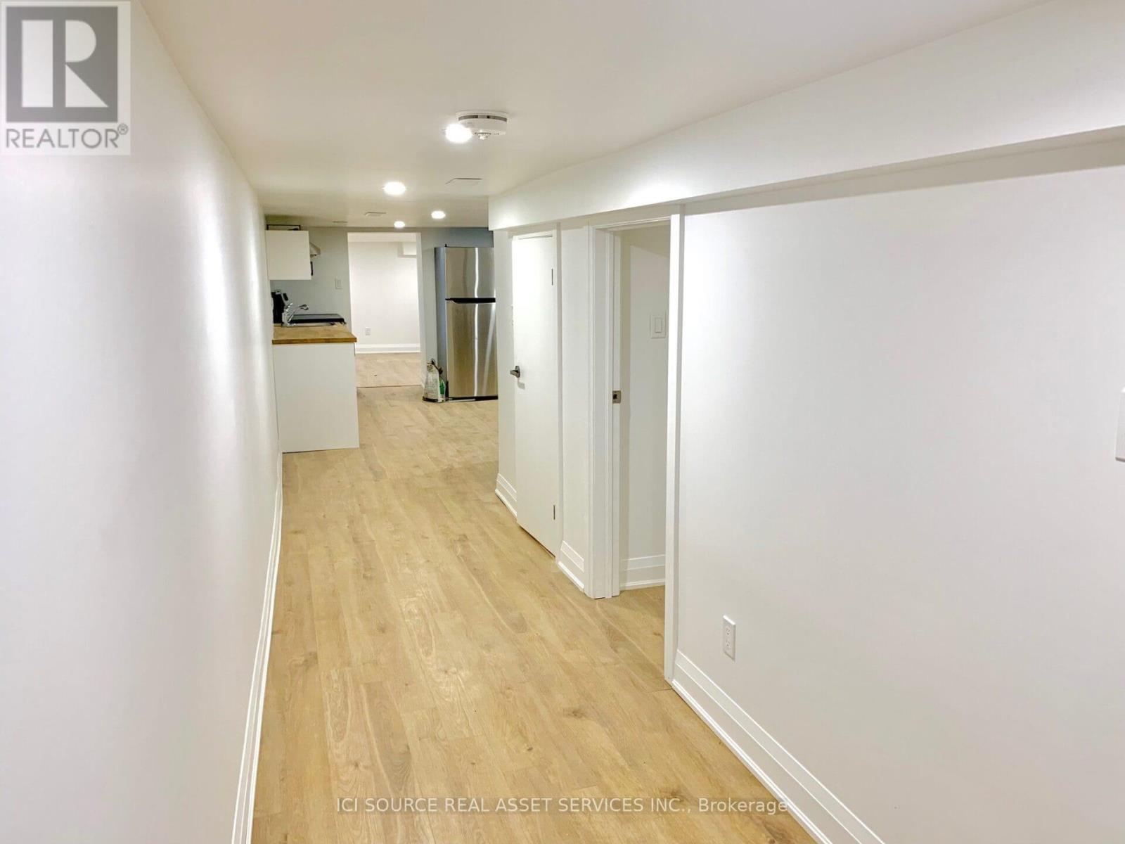 Photo 6 of 3 157 Huron Street, Toronto ON