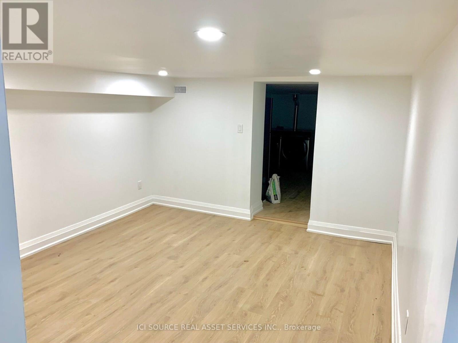 Photo 11 of 3 157 Huron Street, Toronto ON