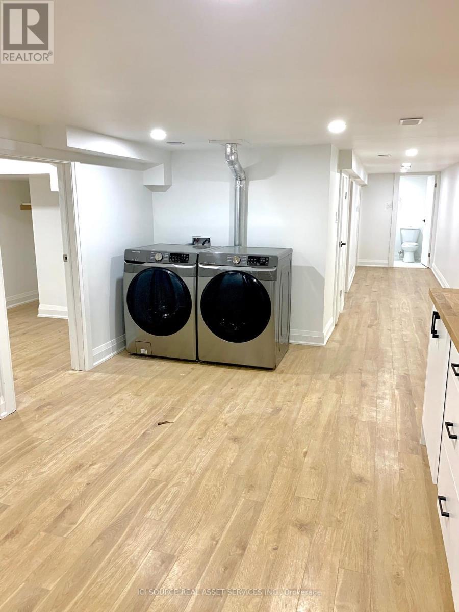 Photo 15 of 3 157 Huron Street, Toronto ON