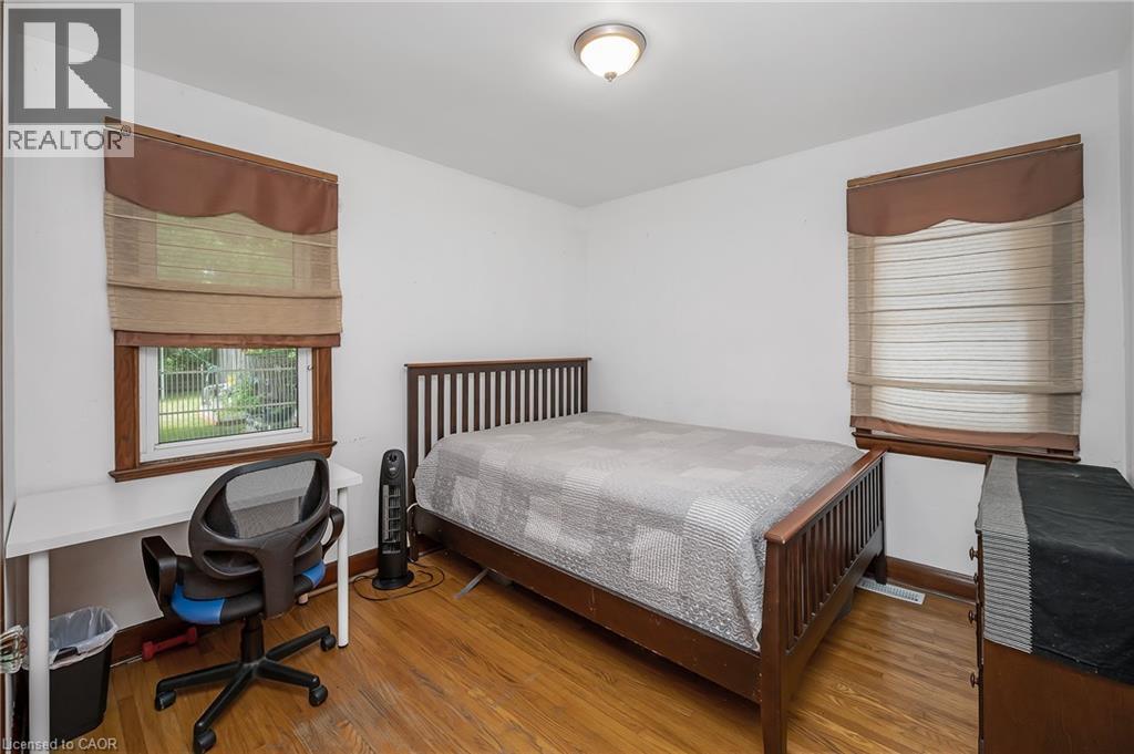 Photo 11 of 676 Upper Wentworth Street, Hamilton ON