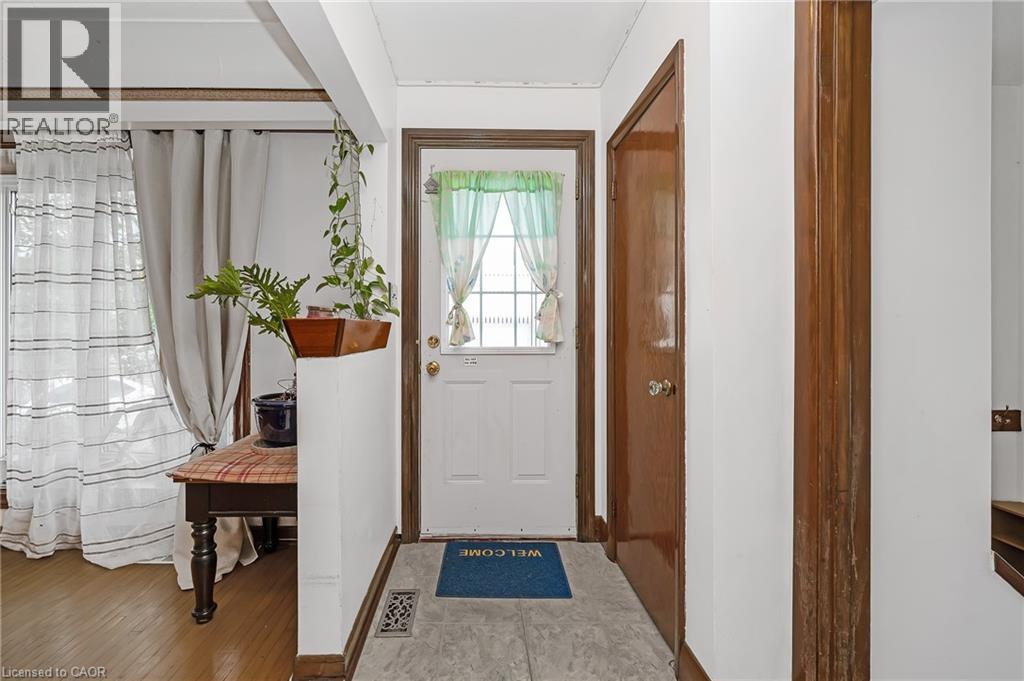 Photo 10 of 676 Upper Wentworth Street, Hamilton ON