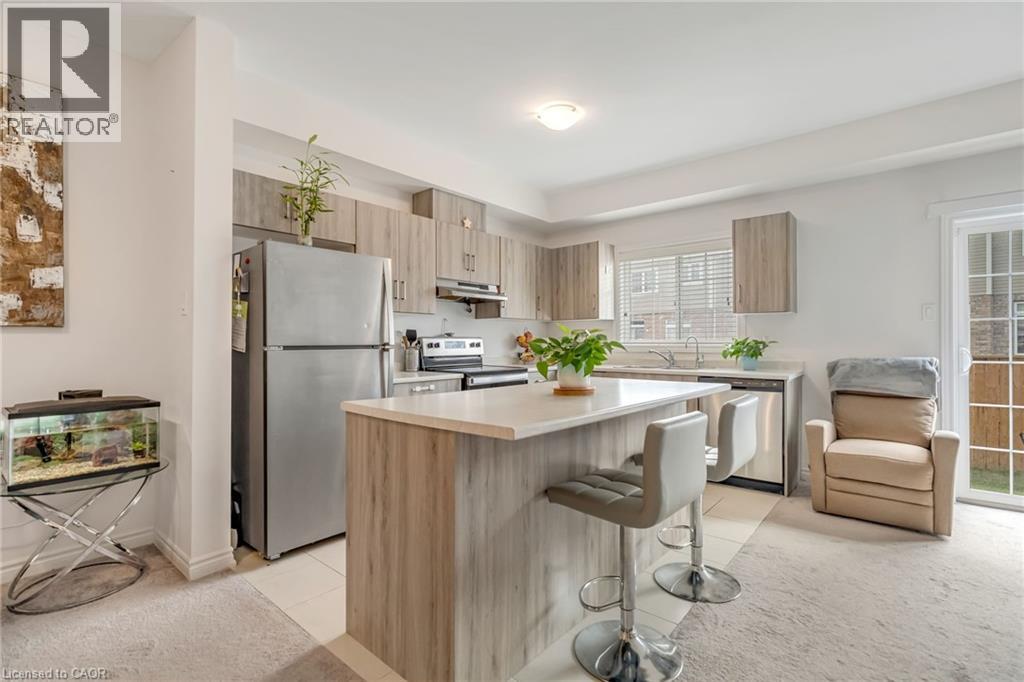 Photo 8 of 38 Dewberry Drive, Kitchener ON