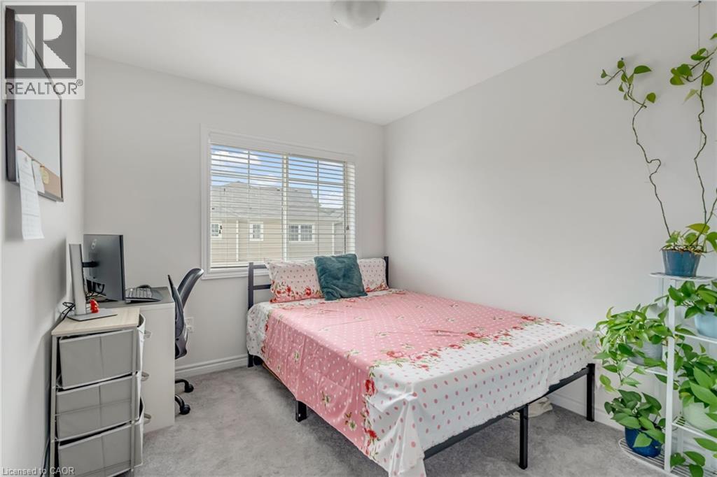 Photo 14 of 38 Dewberry Drive, Kitchener ON