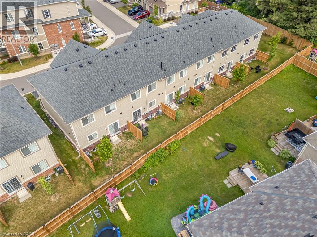 Photo 29 of 38 Dewberry Drive, Kitchener ON