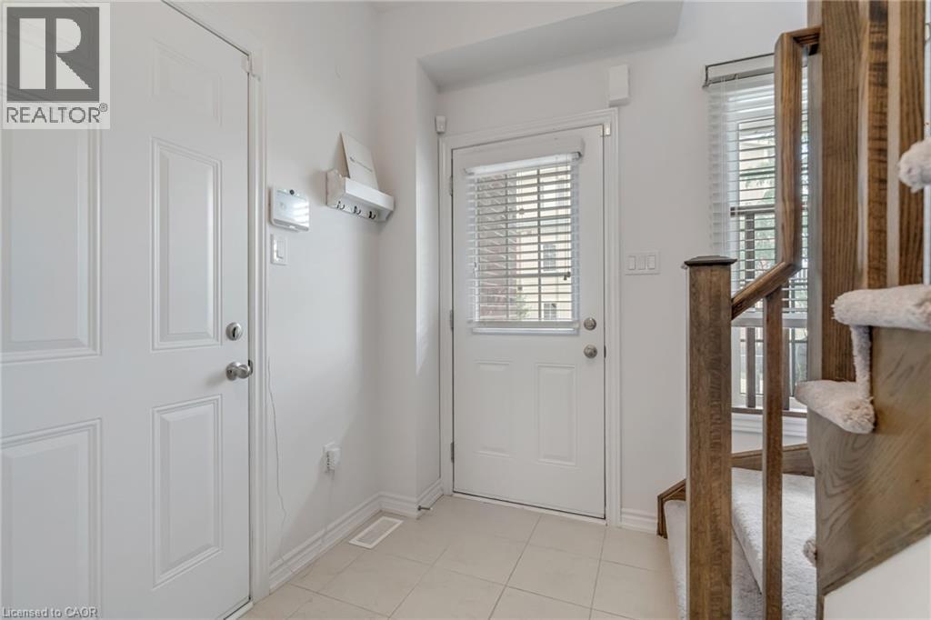 Photo 33 of 38 Dewberry Drive, Kitchener ON