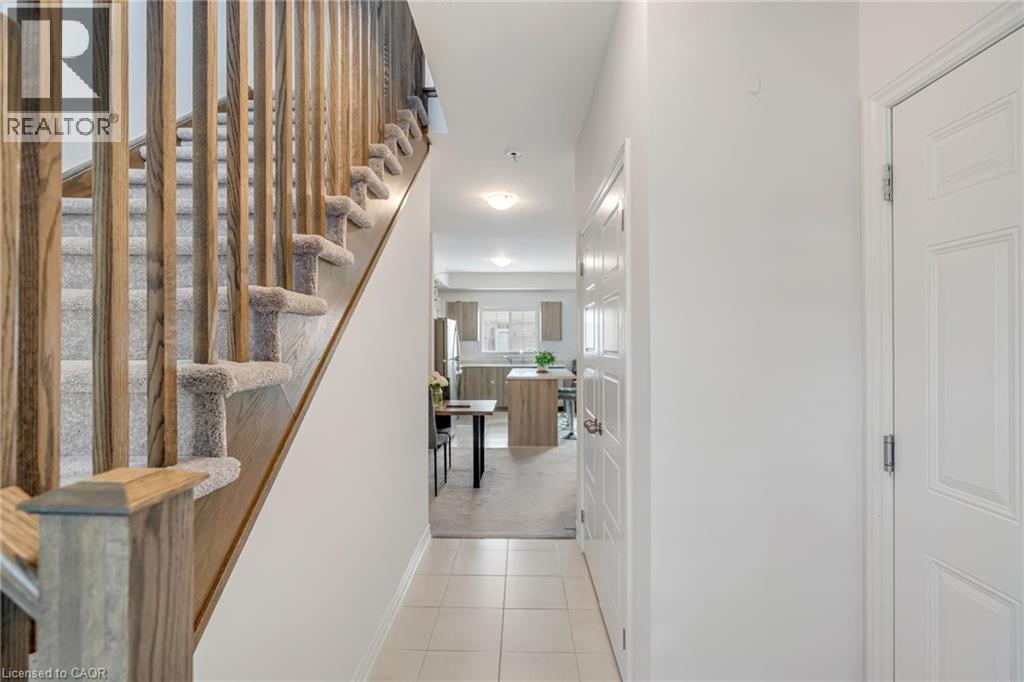 Photo 25 of 38 Dewberry Drive, Kitchener ON