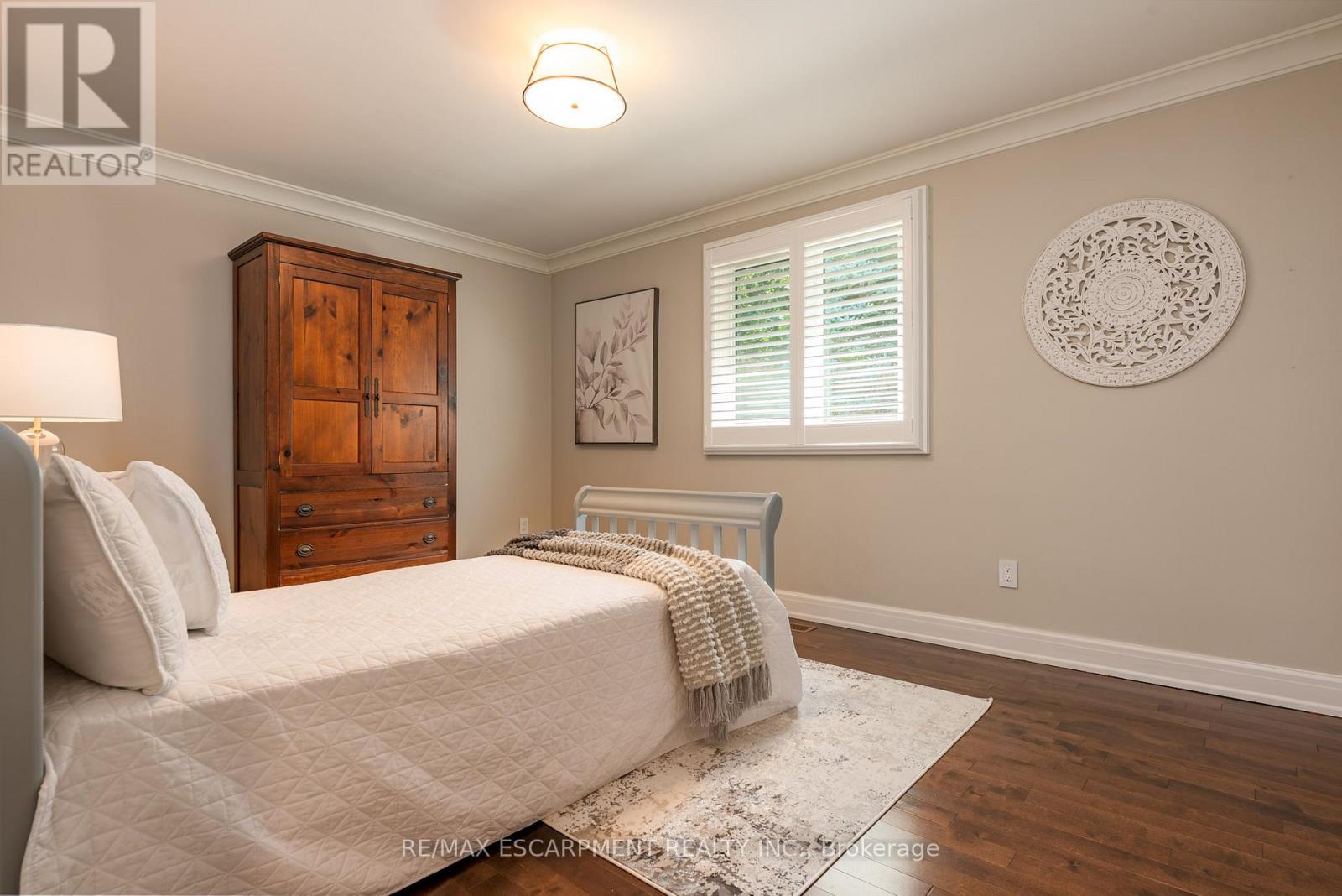 Photo 25 of 1353 Hazelton Boulevard, Burlington ON