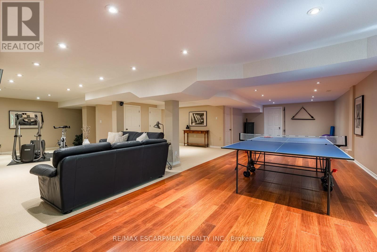 Photo 35 of 1353 Hazelton Boulevard, Burlington ON