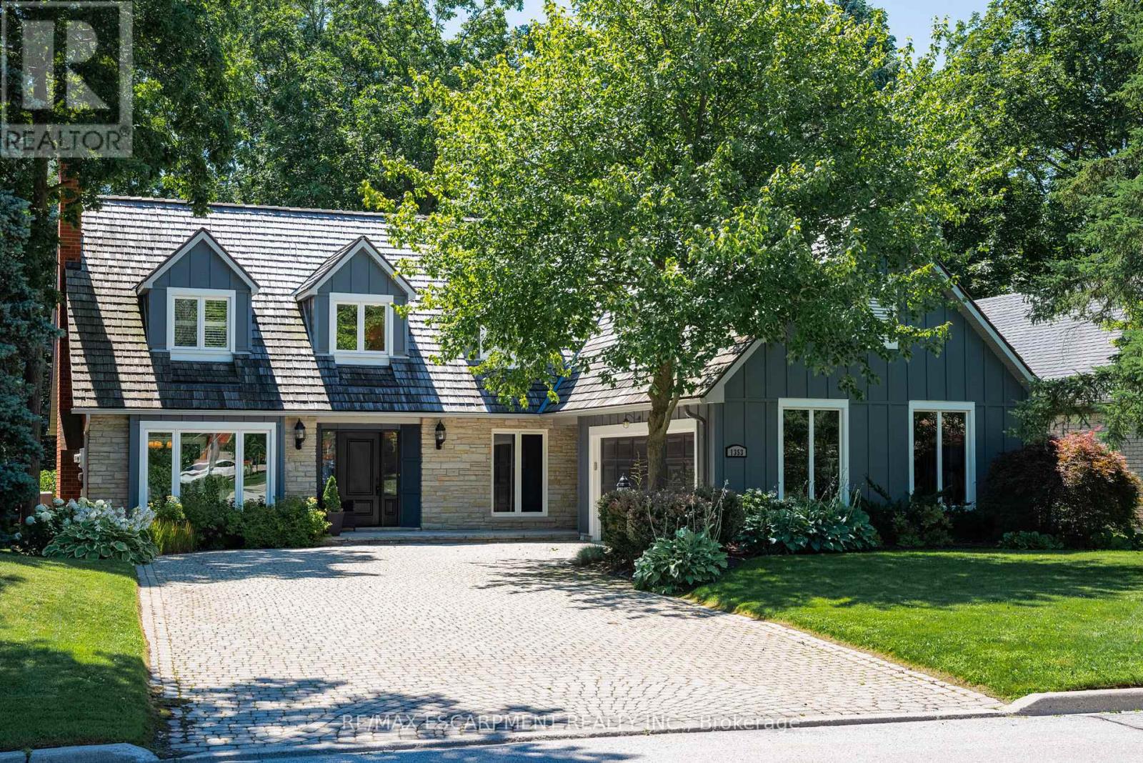 Photo 49 of 1353 Hazelton Boulevard, Burlington ON