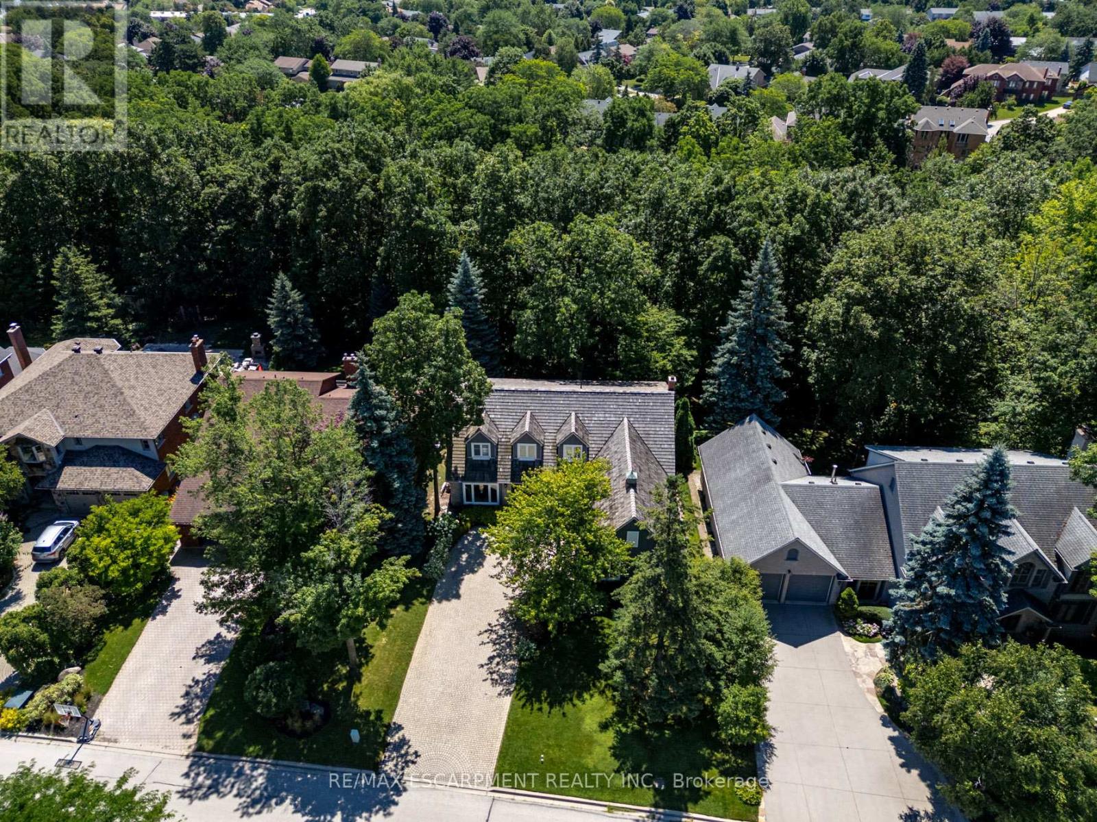Photo 44 of 1353 Hazelton Boulevard, Burlington ON