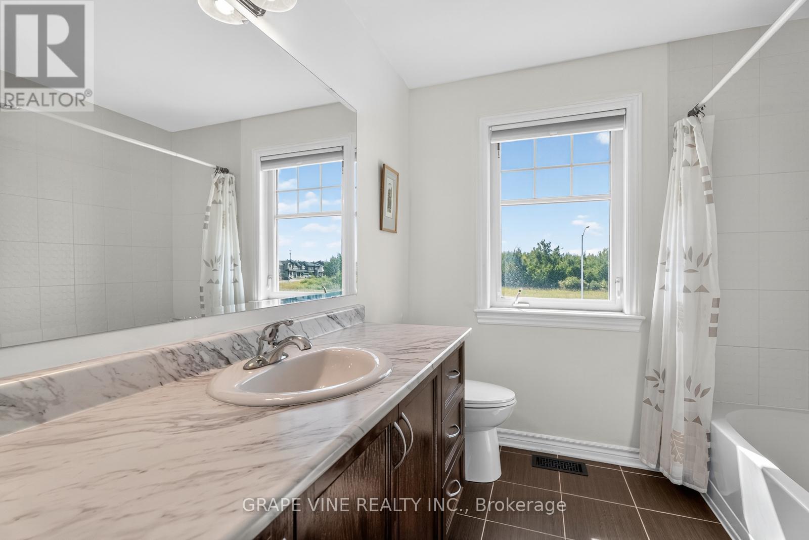 Photo 27 of 349 Grammond Circle, Ottawa ON