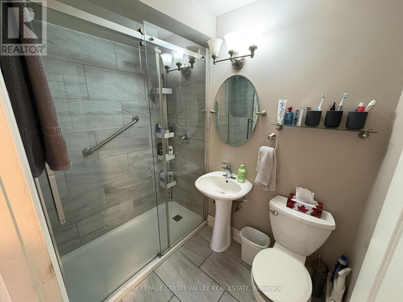 Photo 10 of 1 273 Scarlett Road, Toronto ON