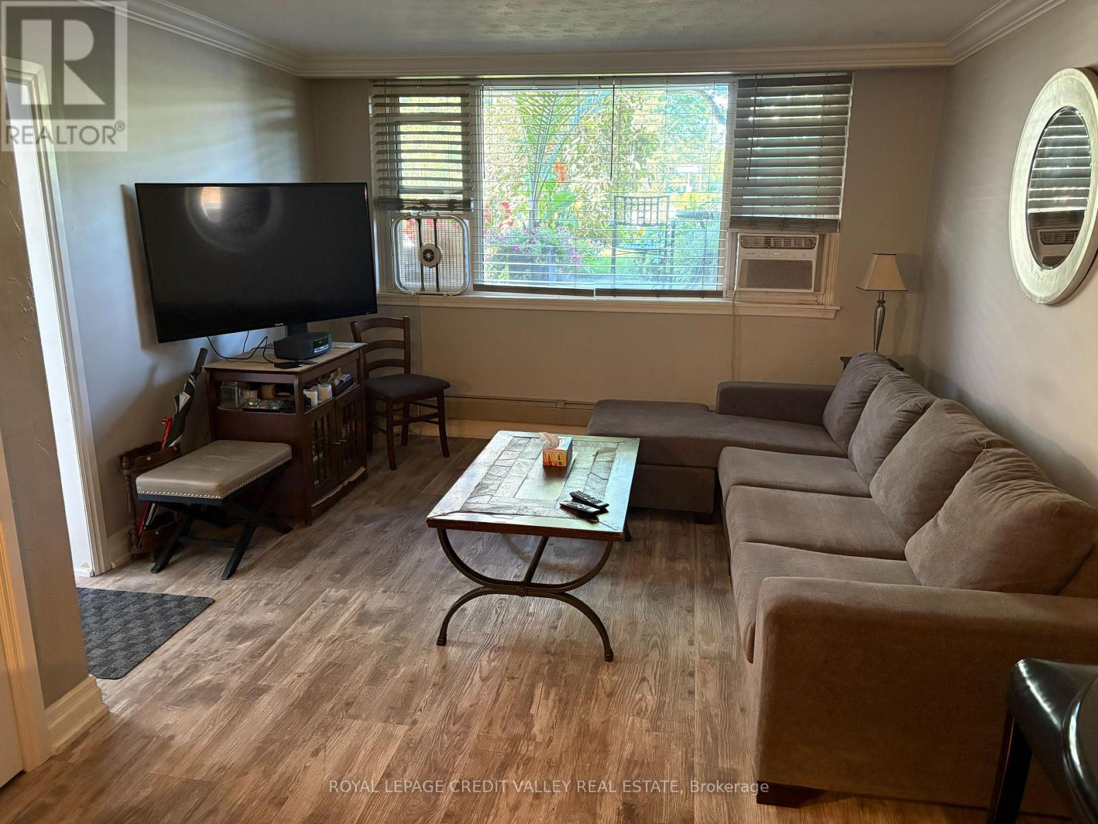 Photo 15 of 1 273 Scarlett Road, Toronto ON