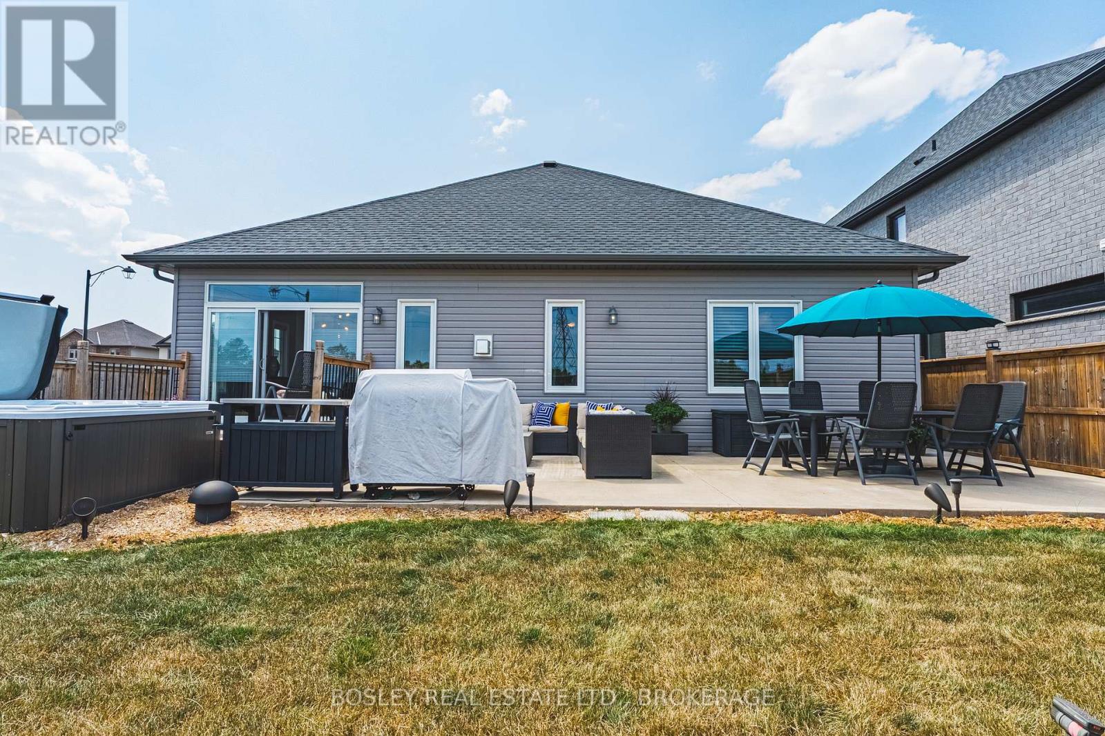 Photo 13 of 14 Cinnamon Street, Thorold ON