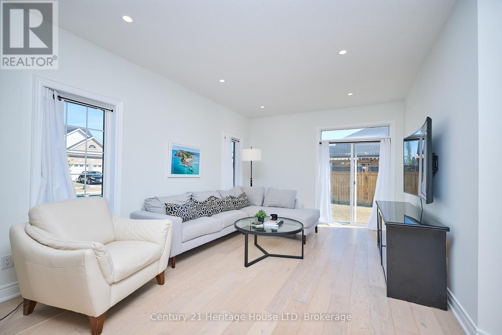 Photo 8 of 439 Viking Street, Fort Erie ON
