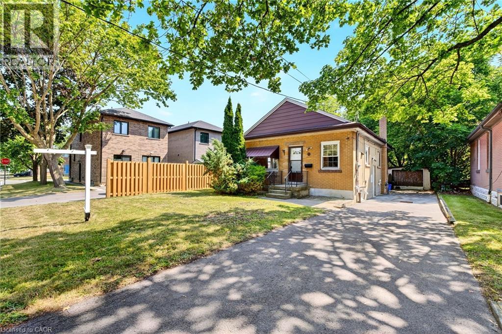 Photo 10 of 111 Leland Street, Hamilton ON