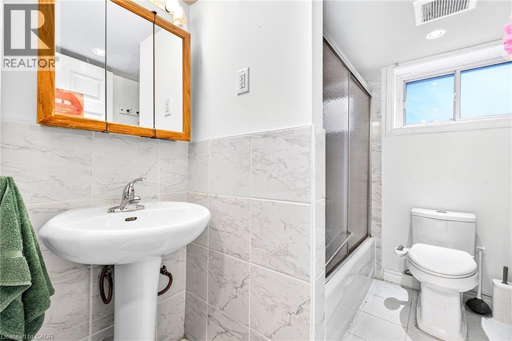 Photo 34 of 111 Leland Street, Hamilton ON