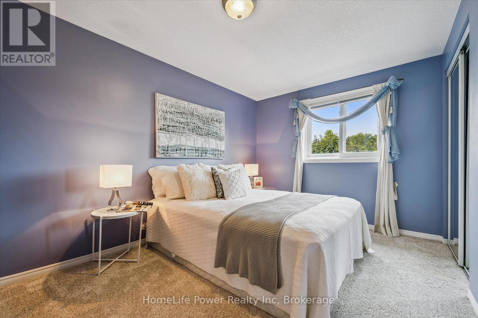 Photo 11 of 97 Marl Meadow Drive, Kitchener ON