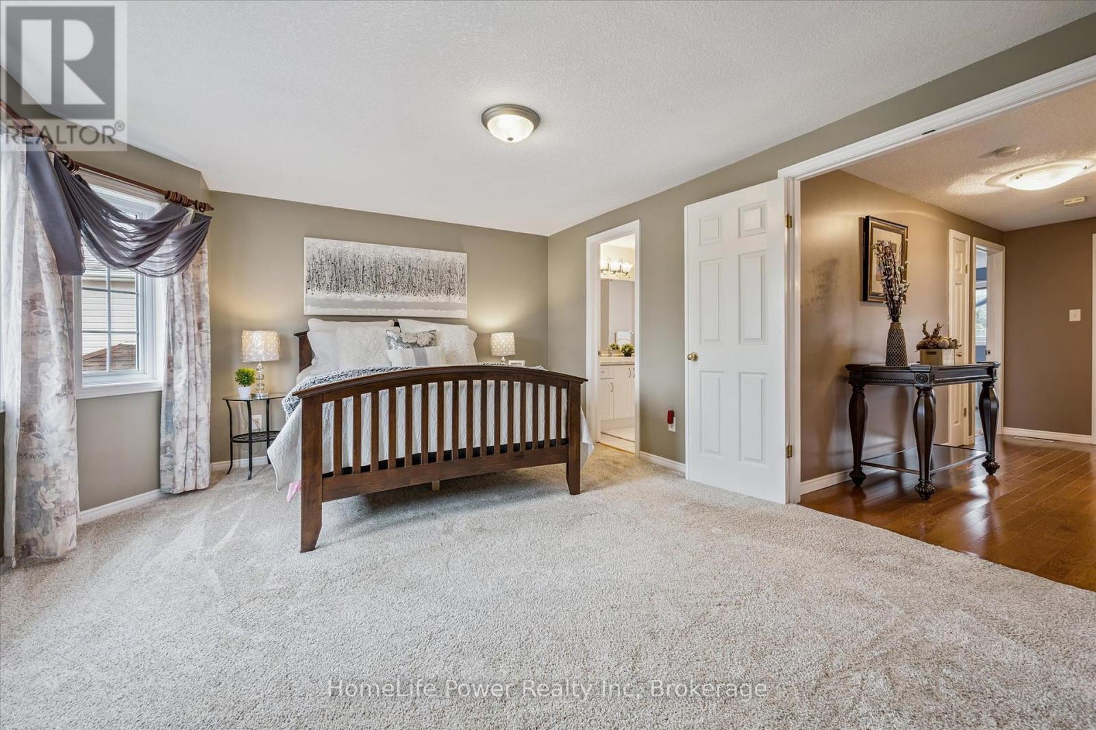 Photo 16 of 97 Marl Meadow Drive, Kitchener ON