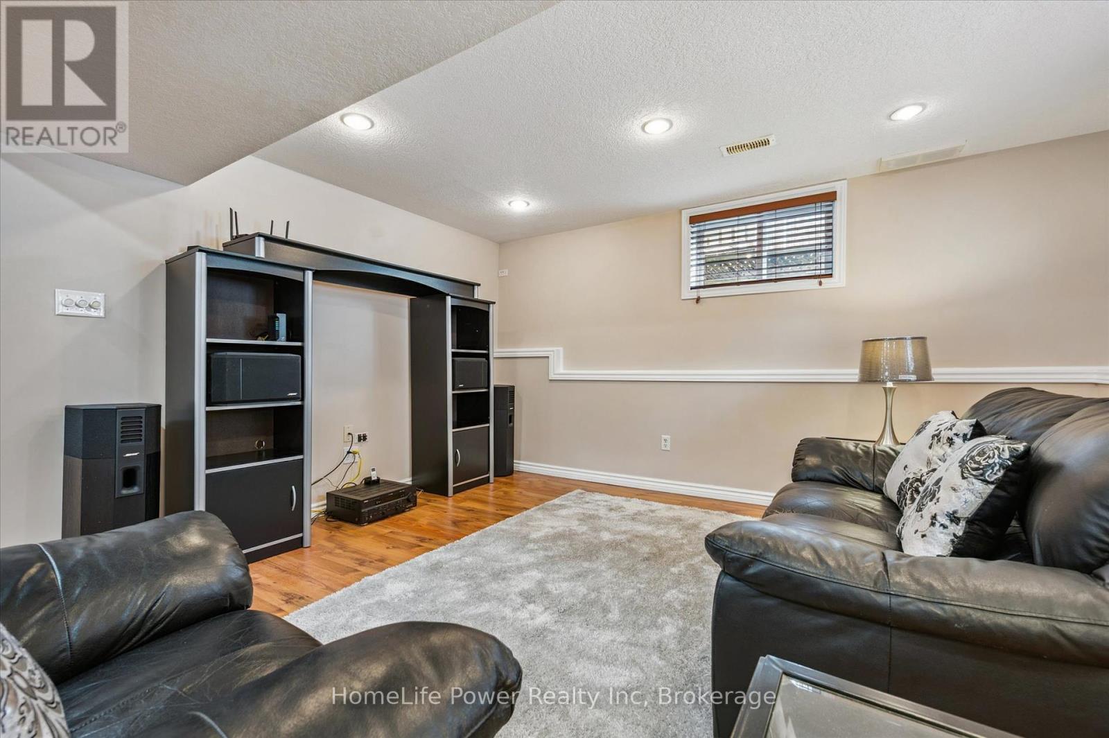 Photo 23 of 97 Marl Meadow Drive, Kitchener ON