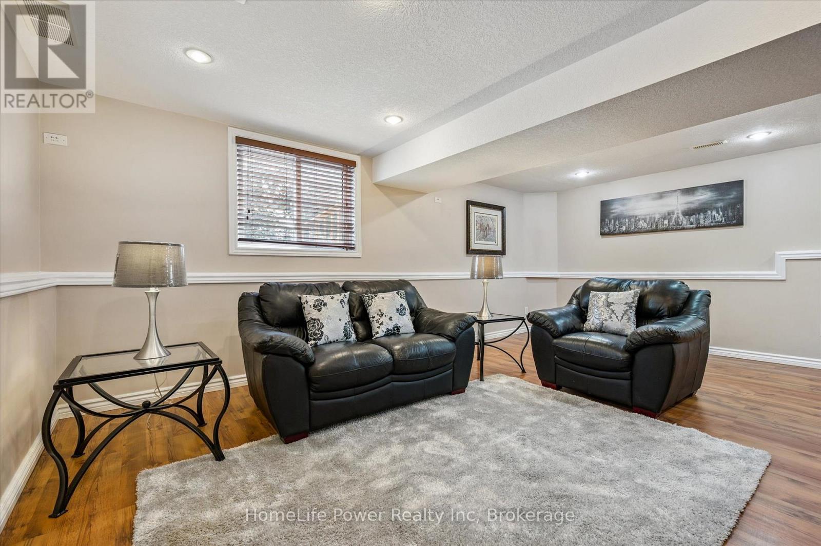 Photo 12 of 97 Marl Meadow Drive, Kitchener ON