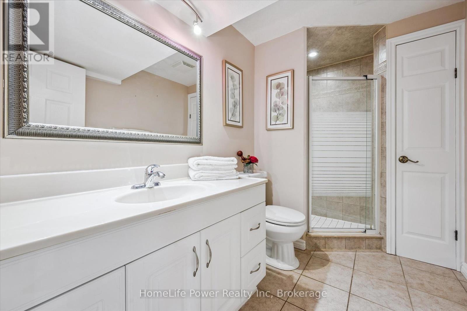 Photo 13 of 97 Marl Meadow Drive, Kitchener ON