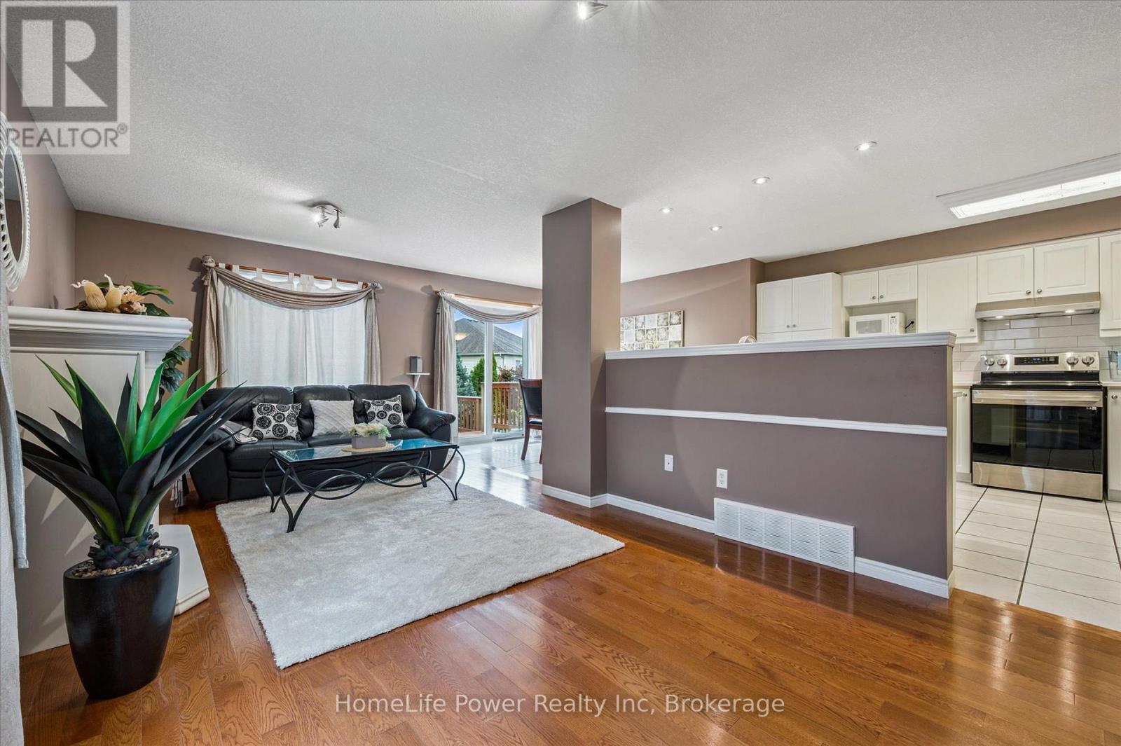 Photo 38 of 97 Marl Meadow Drive, Kitchener ON