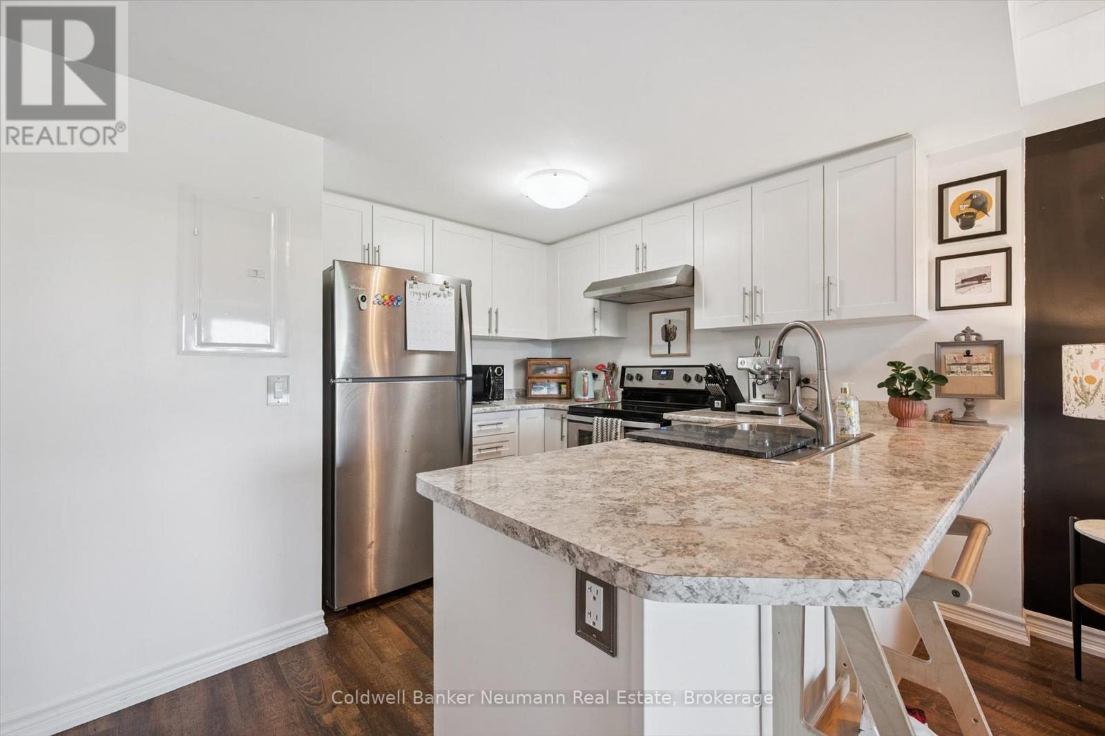 Photo 13 of 306 7 Kay Crescent, Guelph ON