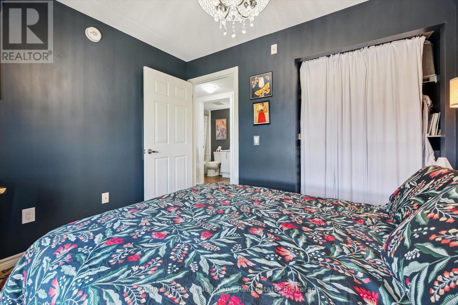 Photo 24 of 306 7 Kay Crescent, Guelph ON
