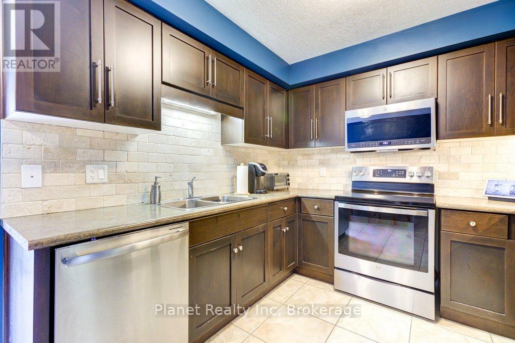 Photo 19 of 52 105 Bard Boulevard, Guelph ON