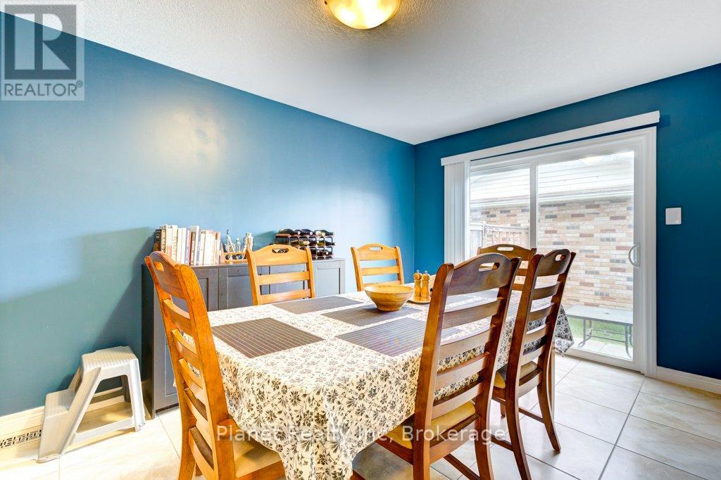 Photo 13 of 52 105 Bard Boulevard, Guelph ON