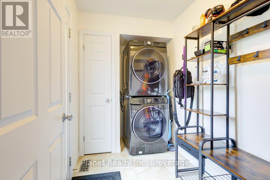 Photo 33 of 52 105 Bard Boulevard, Guelph ON