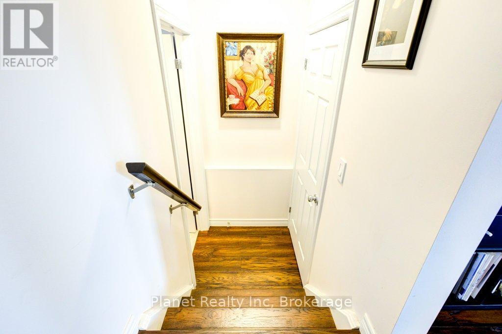 Photo 32 of 52 105 Bard Boulevard, Guelph ON