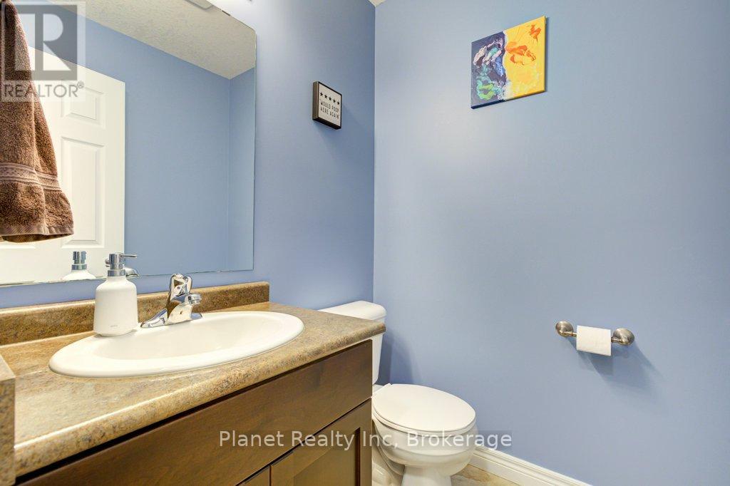 Photo 8 of 52 105 Bard Boulevard, Guelph ON