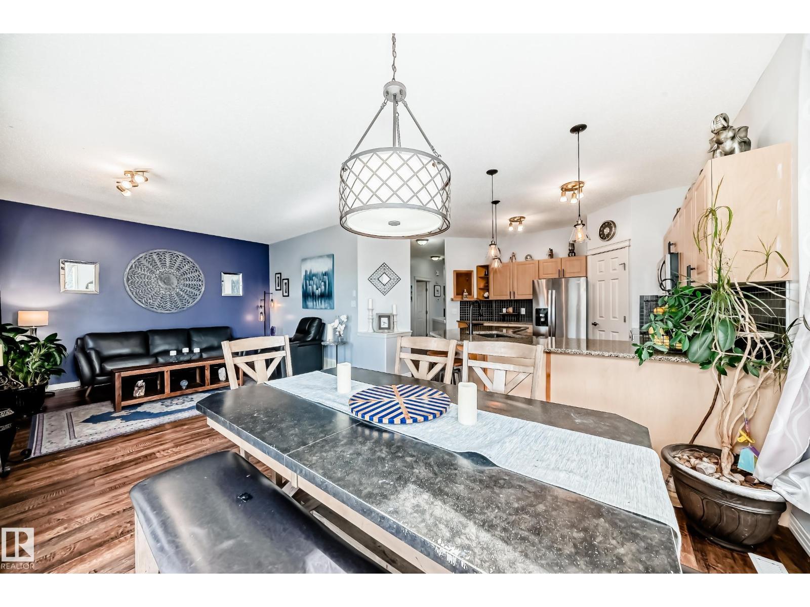 Photo 15 of 4931 152 Ave Nw, Edmonton AB